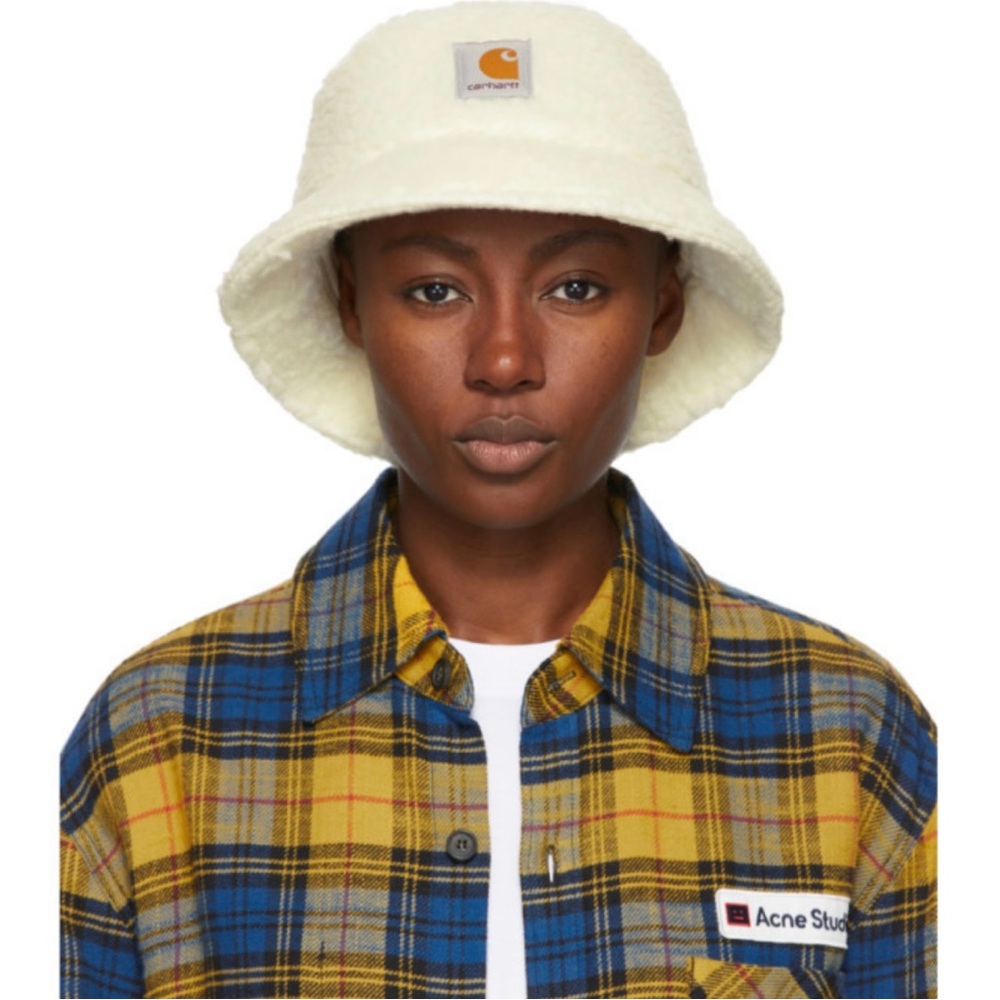 Carhartt WIP Northfield Sherpa bucket hat in off-white/cream.